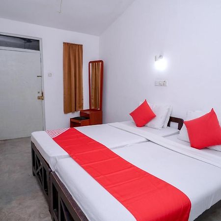 Oyo 384 Dilena Beach Resort 우나와투나 외부 사진
