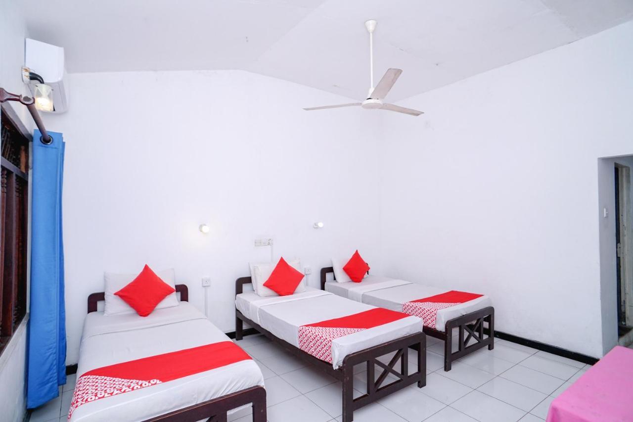 Oyo 384 Dilena Beach Resort 우나와투나 객실 사진